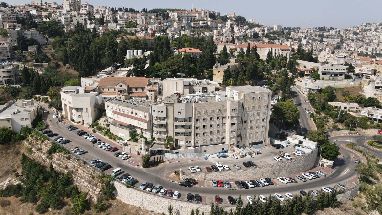 مستشفى الناصرة الانجليزي يتصدر قائمة المستشفيات في النموذج المحفز لمنع العدوى لسنة 2020